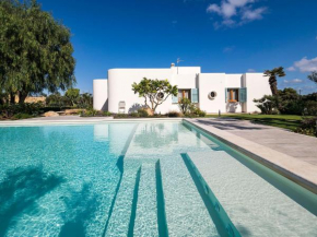 Comfortable villa with private pool nearby Trapani and only 450m from the sea, Paceco